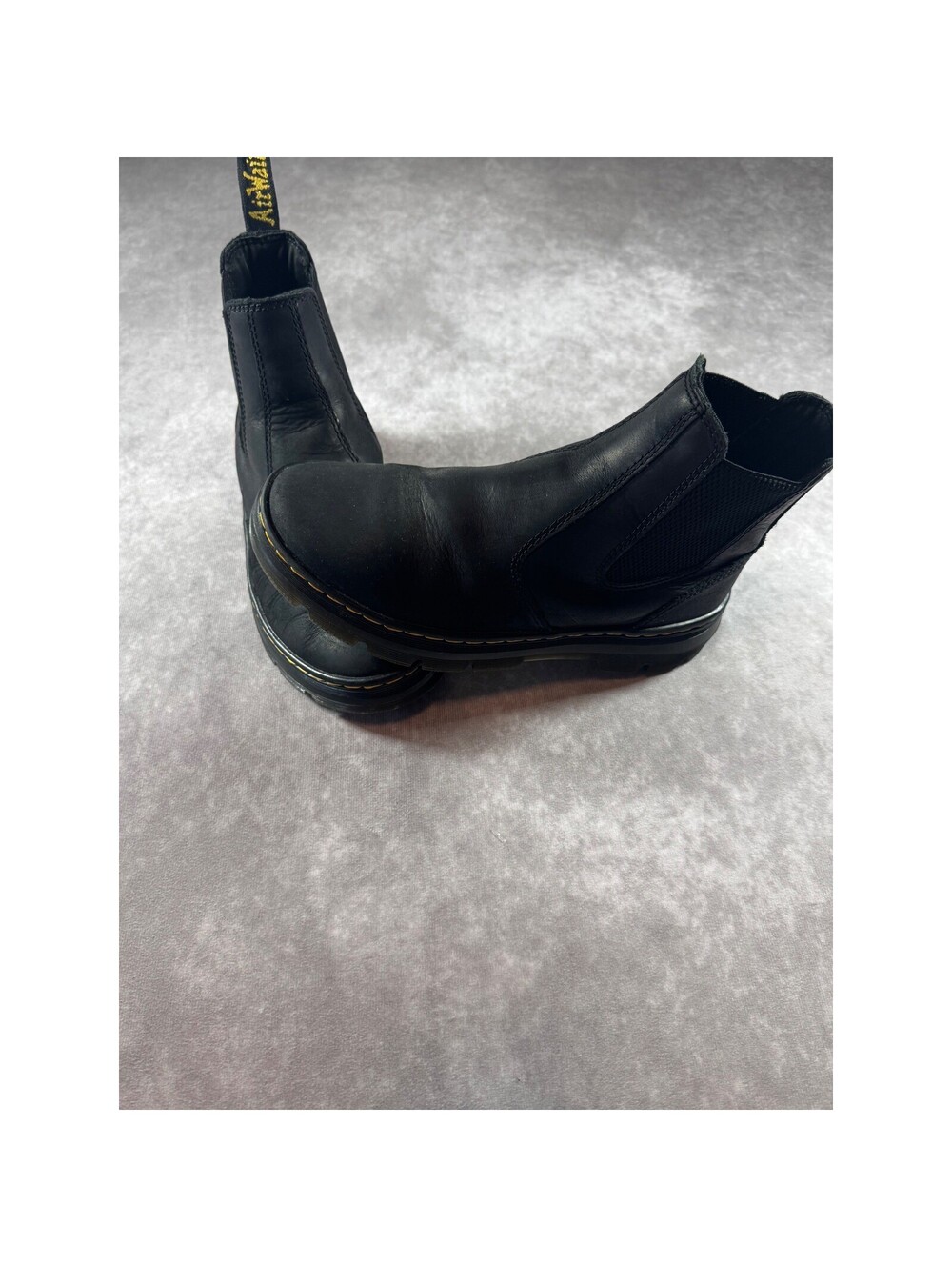 Dr Martens Black Leather Chelsea Boots Womens Size 7.5 Yellow Stitching - Picture 2 of 2